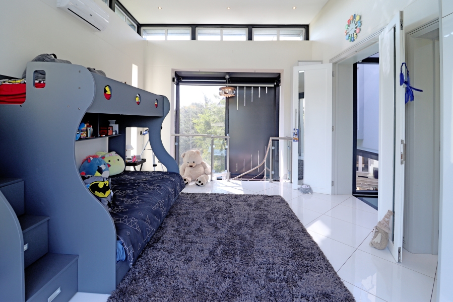To Let 4 Bedroom Property for Rent in Waterfall Country Village Gauteng