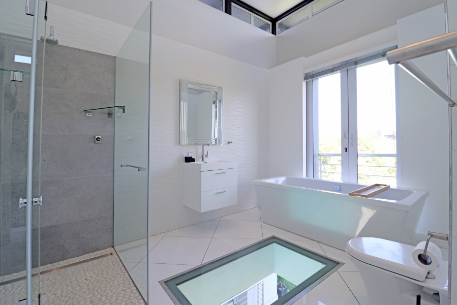 To Let 4 Bedroom Property for Rent in Waterfall Country Village Gauteng
