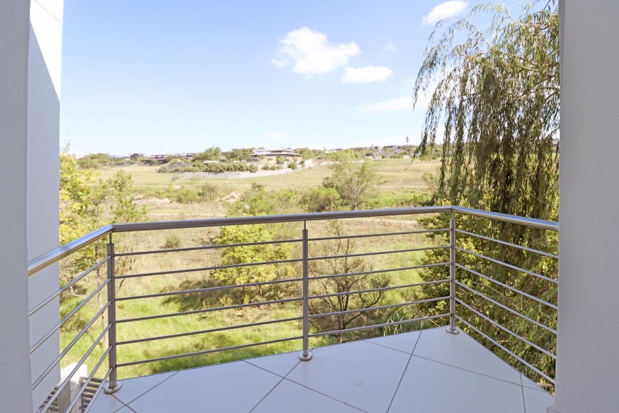 To Let 4 Bedroom Property for Rent in Waterfall Country Village Gauteng