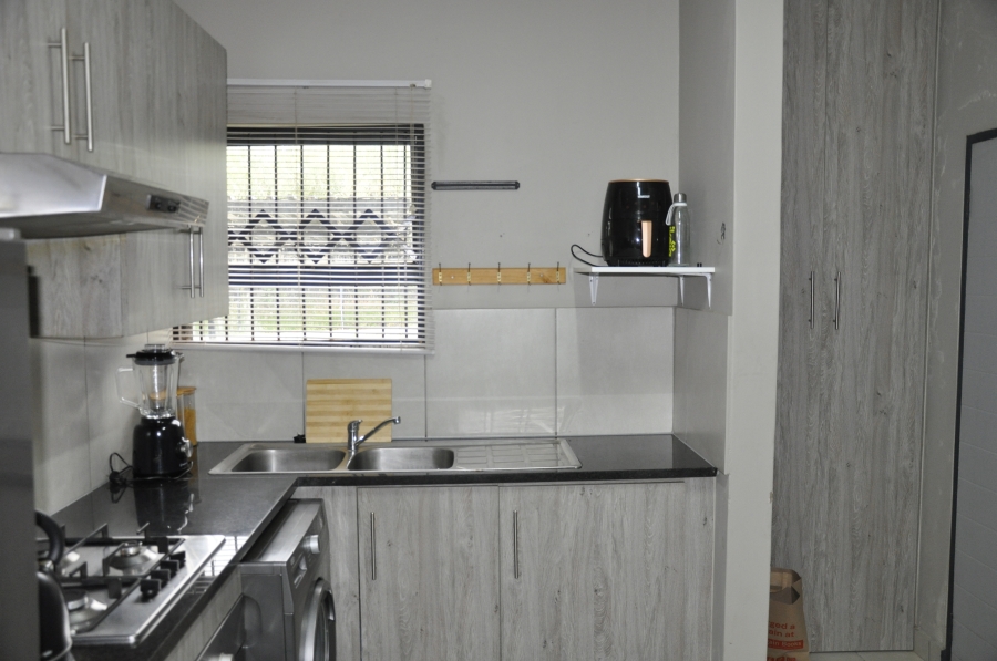1 Bedroom Property for Sale in Glen Austin Gauteng
