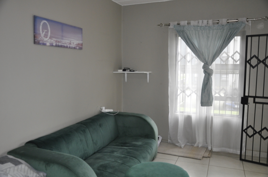 1 Bedroom Property for Sale in Glen Austin Gauteng