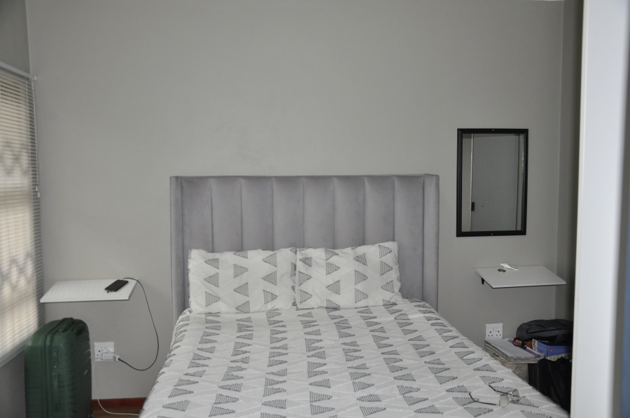 1 Bedroom Property for Sale in Glen Austin Gauteng