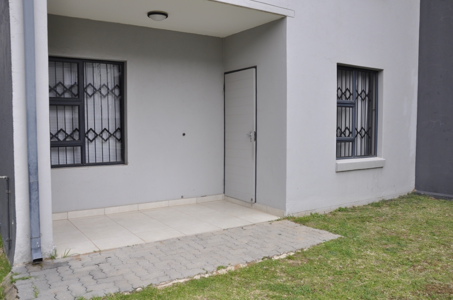 1 Bedroom Property for Sale in Glen Austin Gauteng