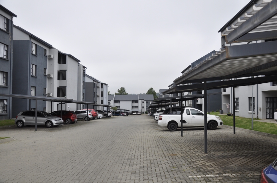1 Bedroom Property for Sale in Glen Austin Gauteng