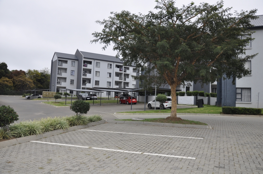 1 Bedroom Property for Sale in Glen Austin Gauteng