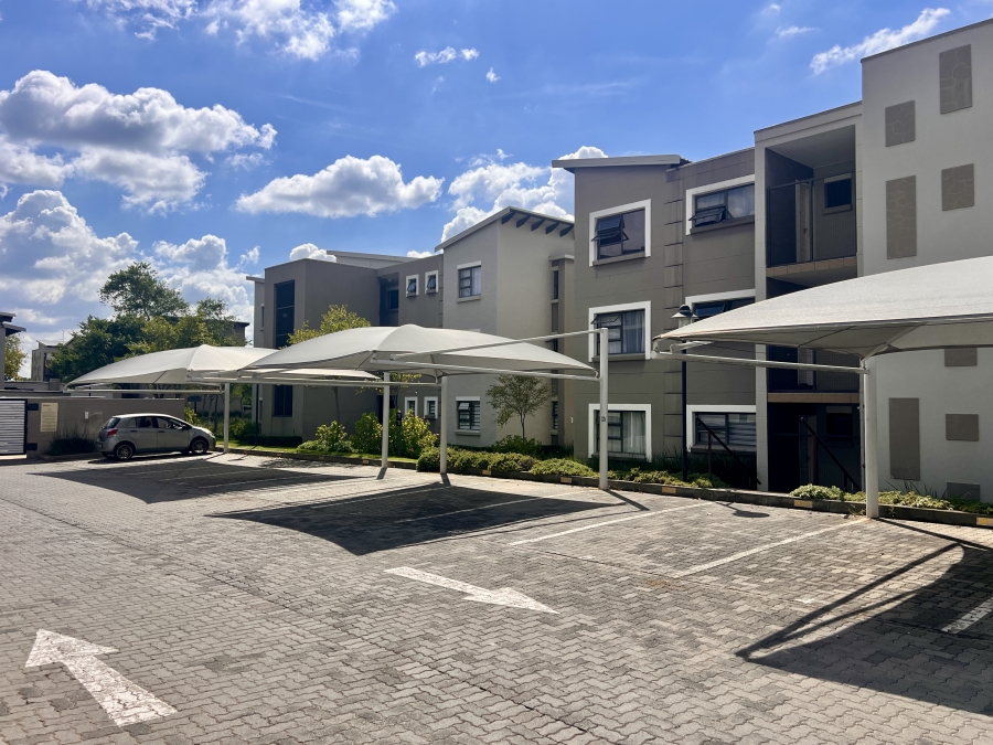 To Let 1 Bedroom Property for Rent in The Paddocks Gauteng