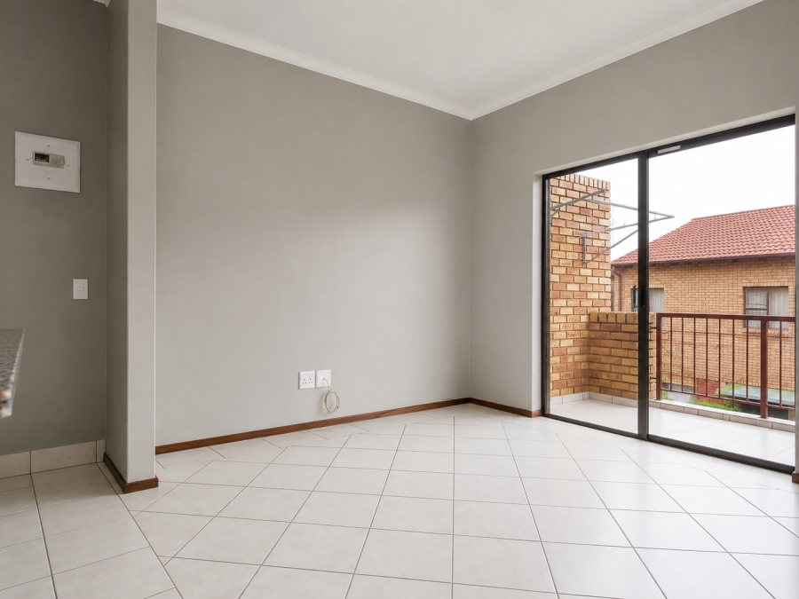 2 Bedroom Property for Sale in Roodekrans Gauteng