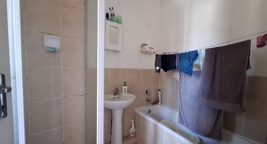 2 Bedroom Property for Sale in Comet Gauteng
