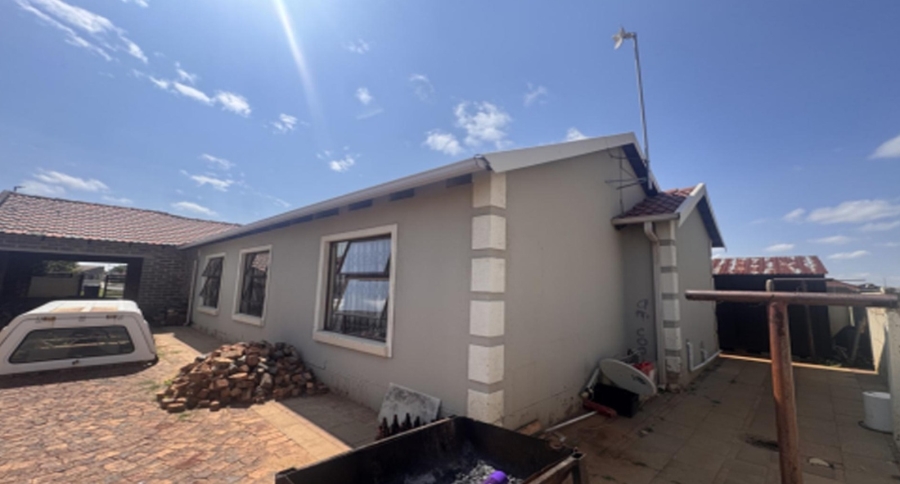 3 Bedroom Property for Sale in Alliance Gauteng