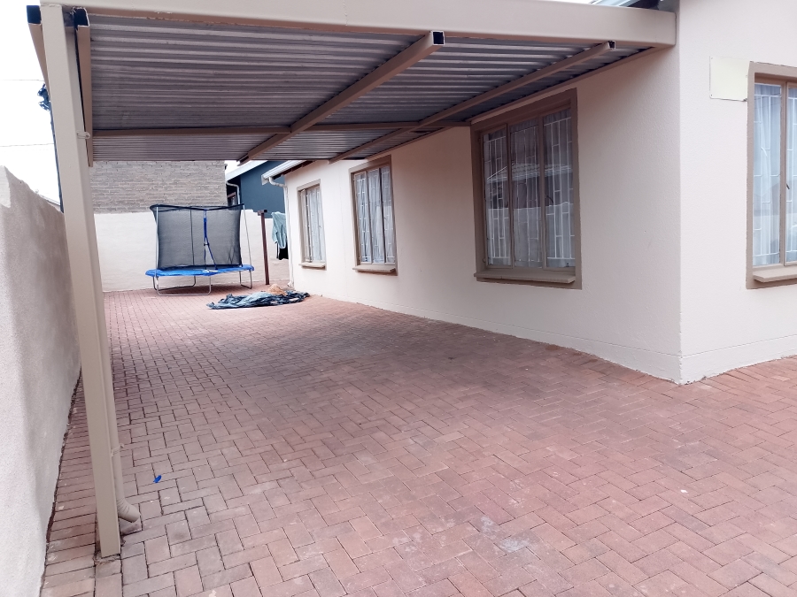 3 Bedroom Property for Sale in Gem Valley Gauteng