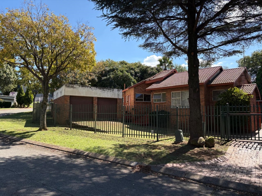 3 Bedroom Property for Sale in Glenvista Gauteng