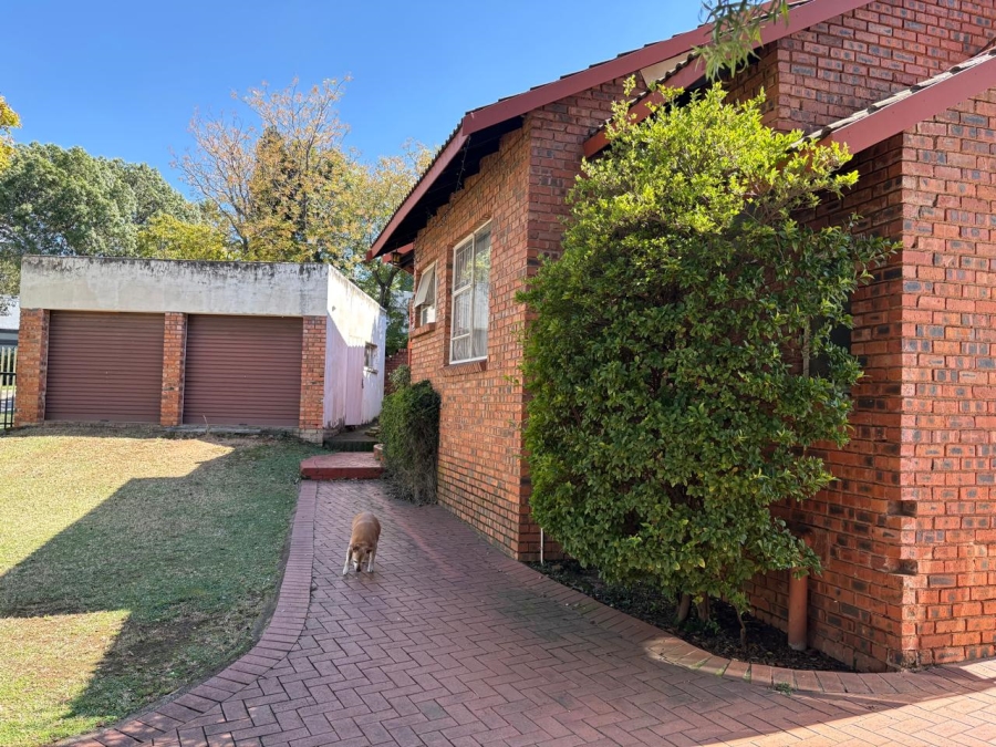 3 Bedroom Property for Sale in Glenvista Gauteng