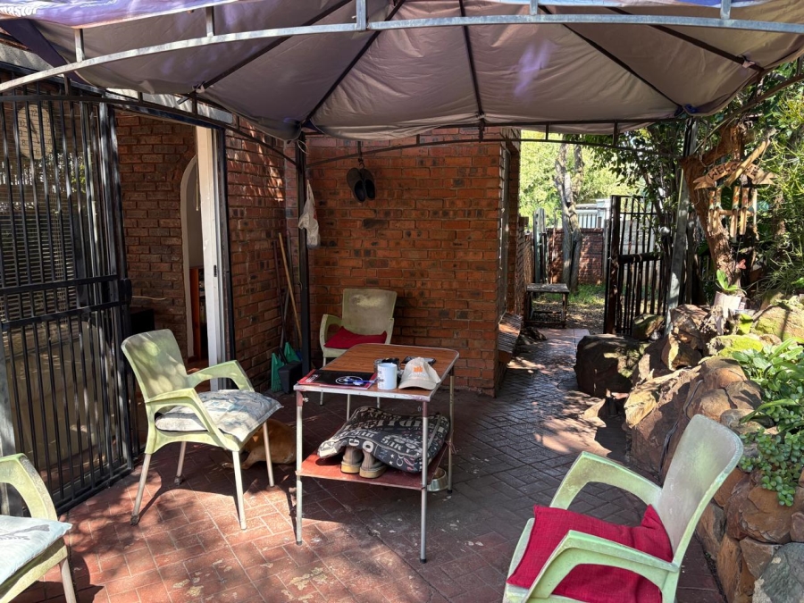 3 Bedroom Property for Sale in Glenvista Gauteng