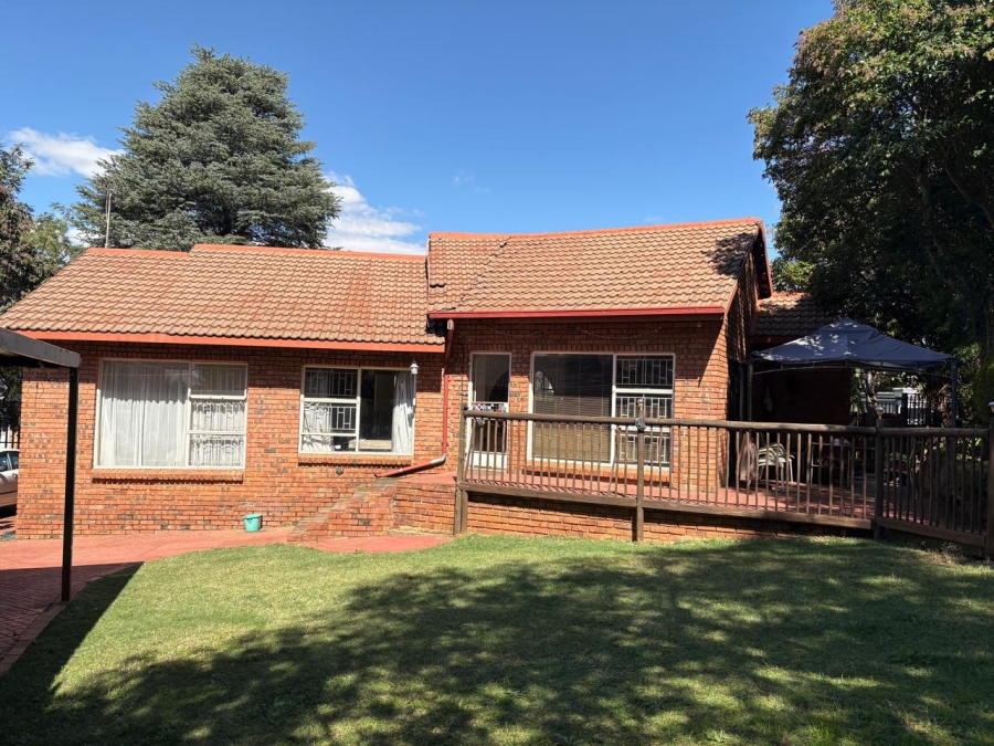 3 Bedroom Property for Sale in Glenvista Gauteng