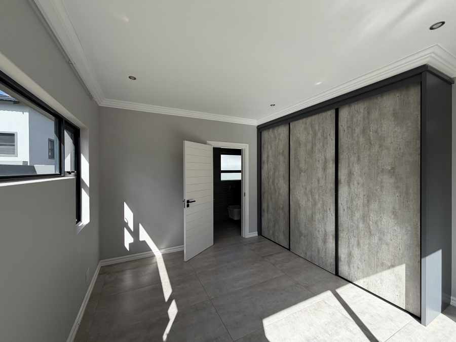 4 Bedroom Property for Sale in Eye of Africa Gauteng
