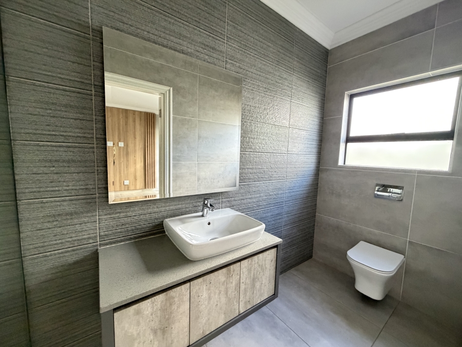 4 Bedroom Property for Sale in Eye of Africa Gauteng