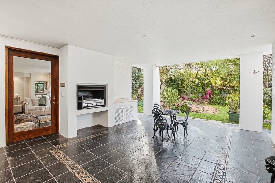To Let 4 Bedroom Property for Rent in Bryanston Gauteng