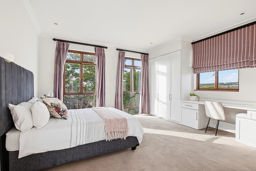To Let 4 Bedroom Property for Rent in Bryanston Gauteng