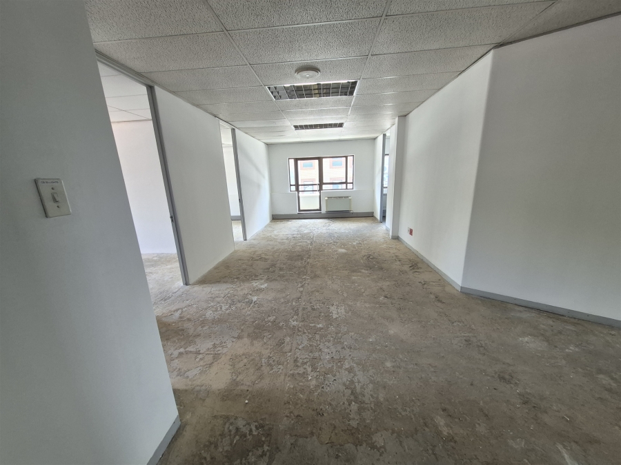 To Let Commercial Property for Rent in Hyde Park Gauteng