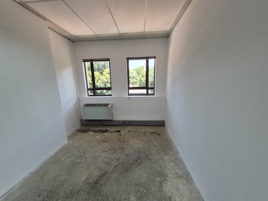 To Let Commercial Property for Rent in Hyde Park Gauteng