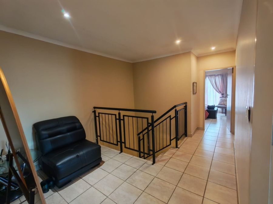 4 Bedroom Property for Sale in Annlin Gauteng