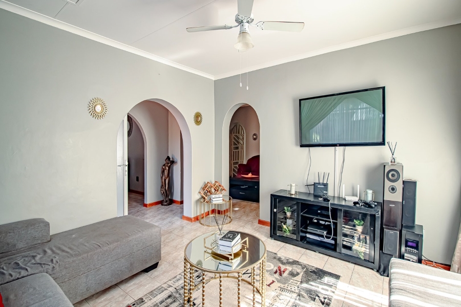 4 Bedroom Property for Sale in Sinoville Gauteng