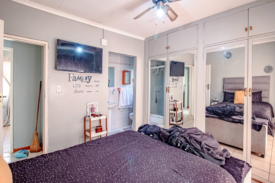 4 Bedroom Property for Sale in Sinoville Gauteng