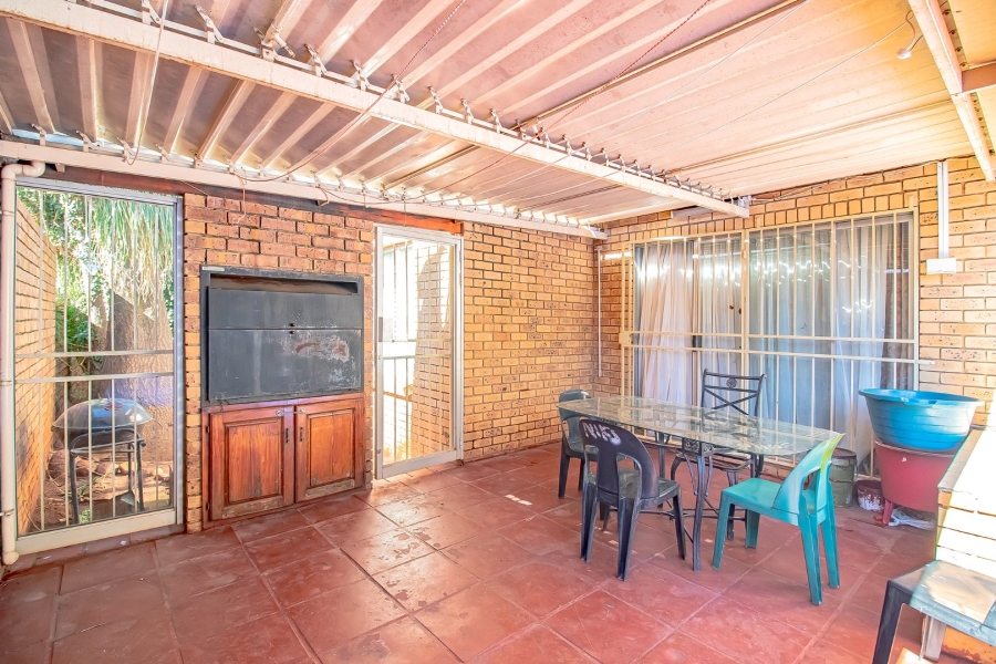 4 Bedroom Property for Sale in Sinoville Gauteng