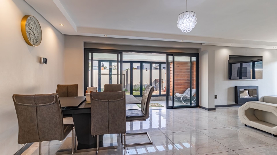 4 Bedroom Property for Sale in Swallow Hills Lifestyle Estate Gauteng