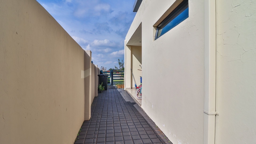 4 Bedroom Property for Sale in Swallow Hills Lifestyle Estate Gauteng