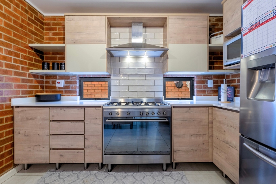 To Let 4 Bedroom Property for Rent in Sharonlea Gauteng