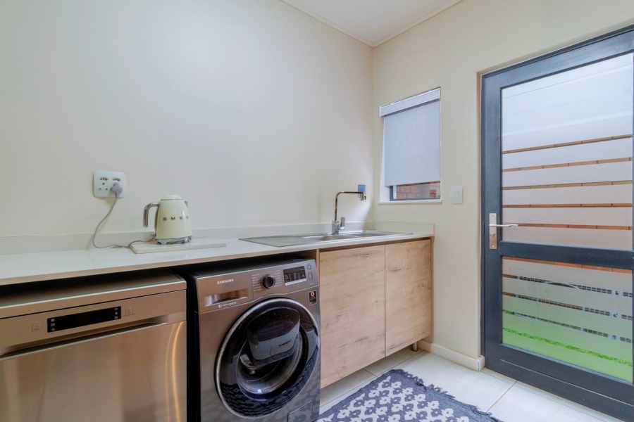 To Let 4 Bedroom Property for Rent in Sharonlea Gauteng