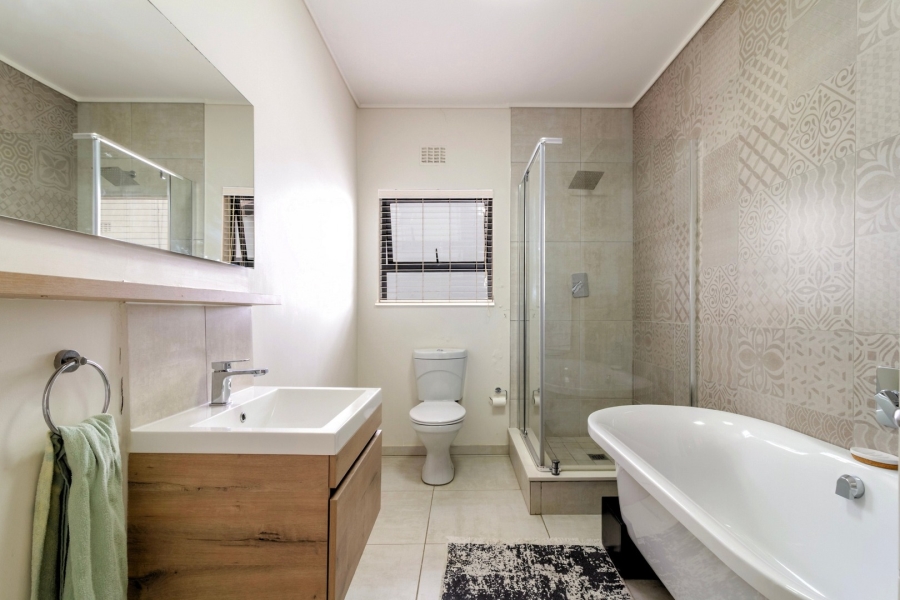 To Let 4 Bedroom Property for Rent in Sharonlea Gauteng