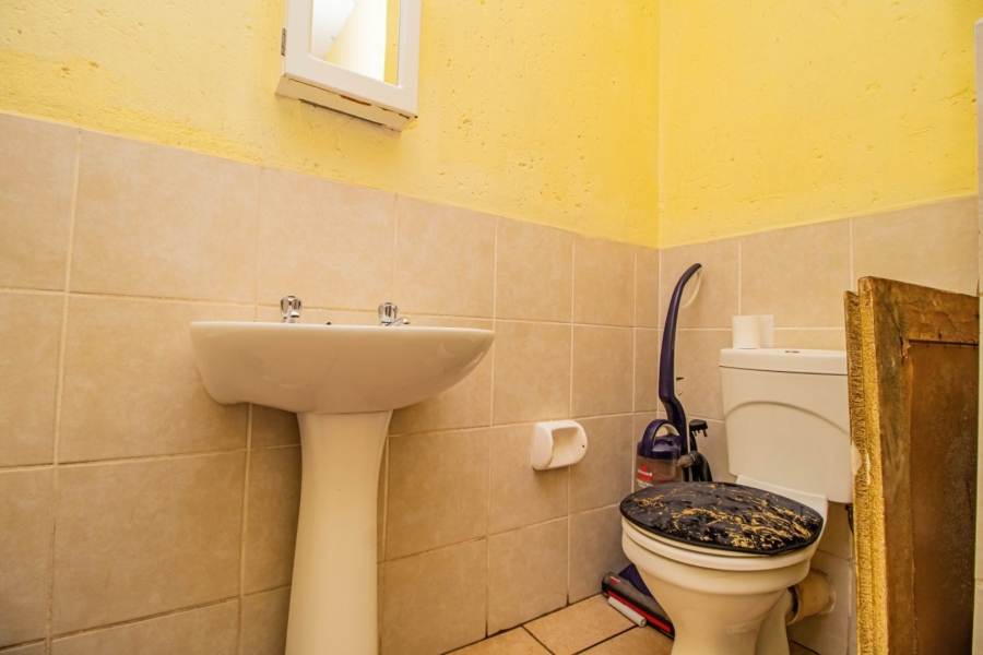 2 Bedroom Property for Sale in Comet Gauteng