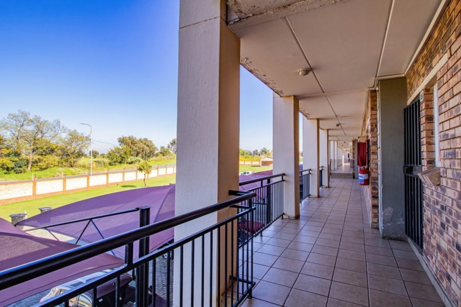 2 Bedroom Property for Sale in Comet Gauteng