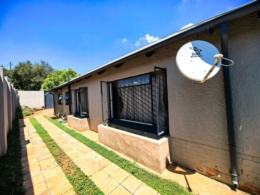 6 Bedroom Property for Sale in Mayville Gauteng