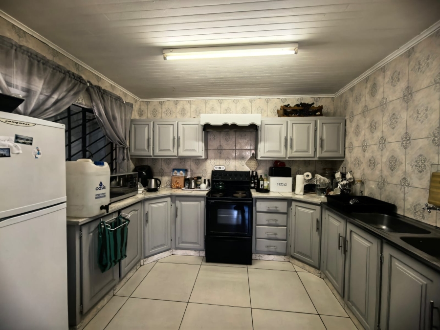 6 Bedroom Property for Sale in Mayville Gauteng