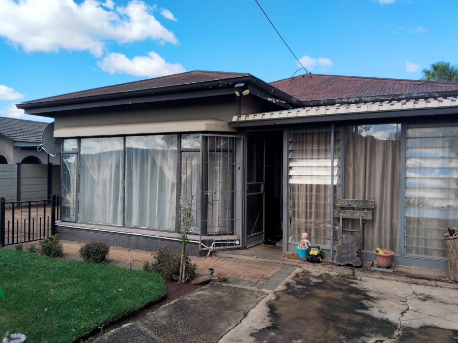 5 Bedroom Property for Sale in Booysens Gauteng