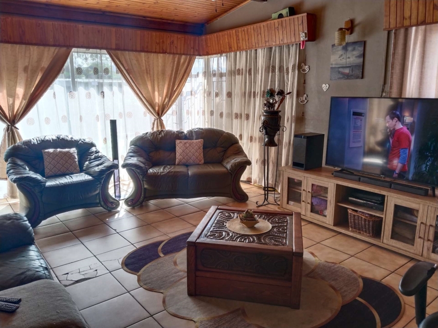 5 Bedroom Property for Sale in Booysens Gauteng