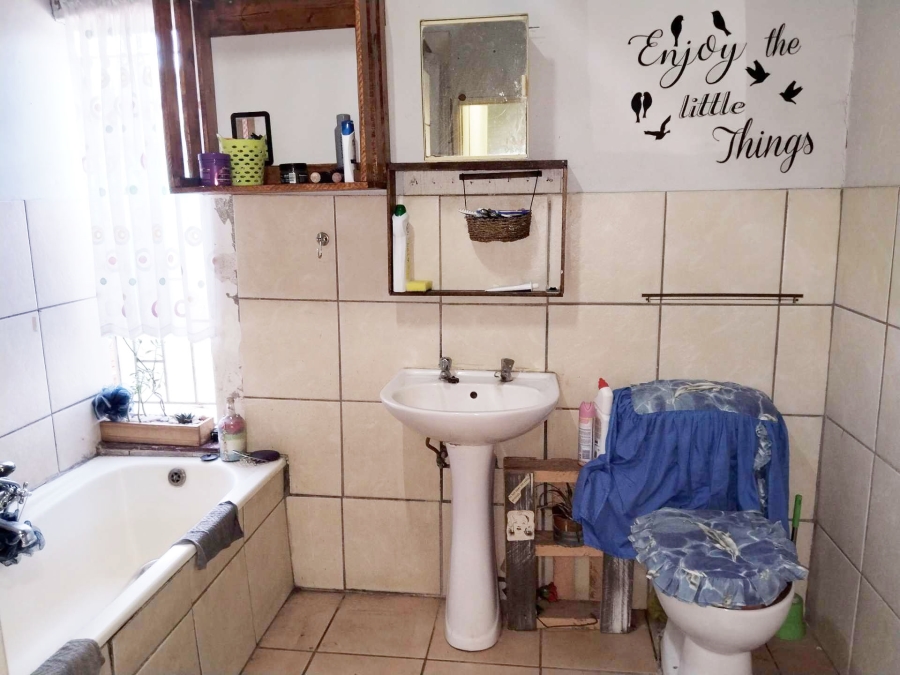 5 Bedroom Property for Sale in Booysens Gauteng