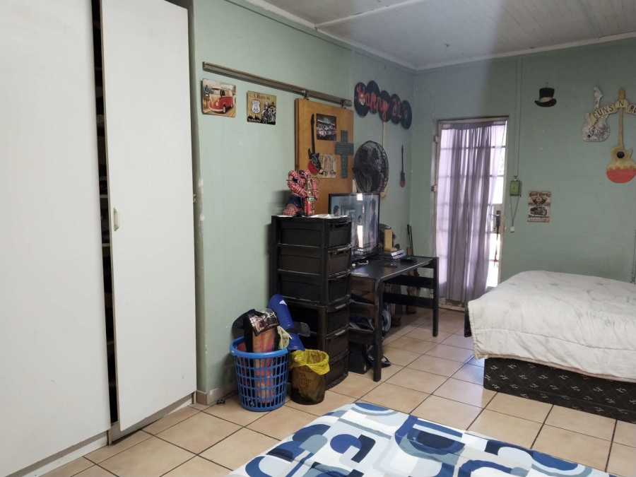 5 Bedroom Property for Sale in Booysens Gauteng