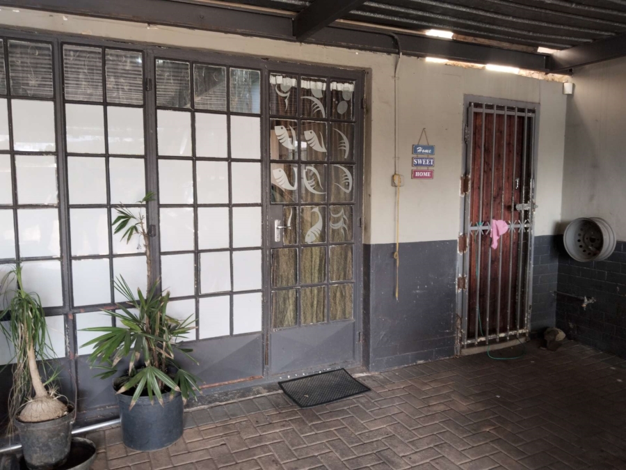 5 Bedroom Property for Sale in Booysens Gauteng
