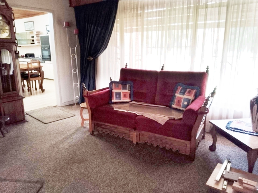 6 Bedroom Property for Sale in Andeon AH Gauteng