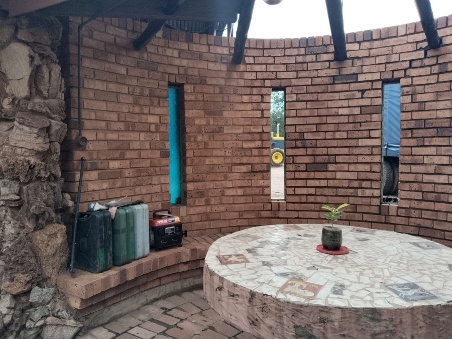 6 Bedroom Property for Sale in Andeon AH Gauteng