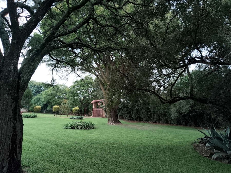 6 Bedroom Property for Sale in Andeon AH Gauteng