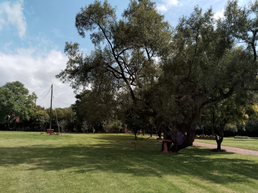 6 Bedroom Property for Sale in Andeon AH Gauteng