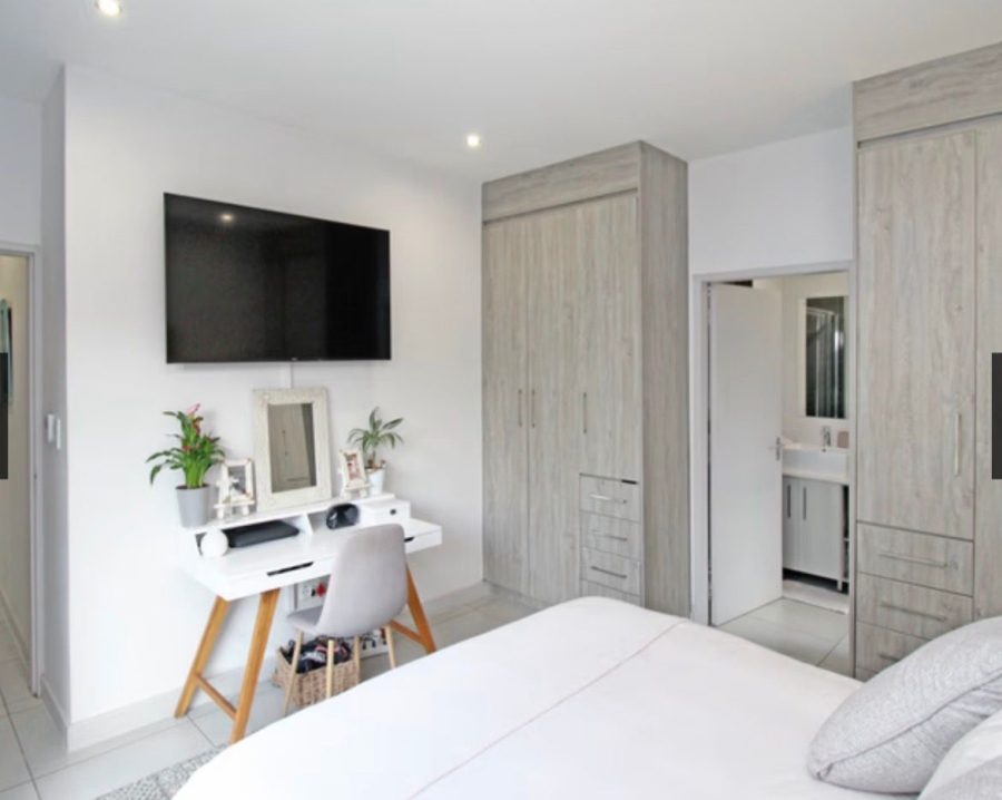 To Let 3 Bedroom Property for Rent in Broadacres Gauteng