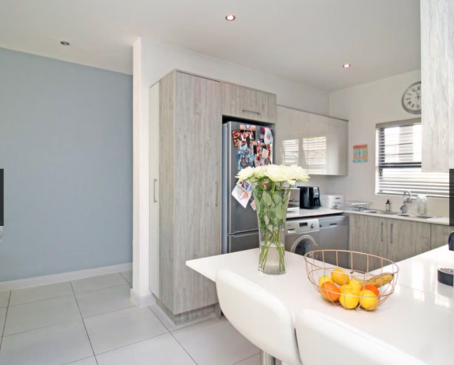 To Let 3 Bedroom Property for Rent in Broadacres Gauteng