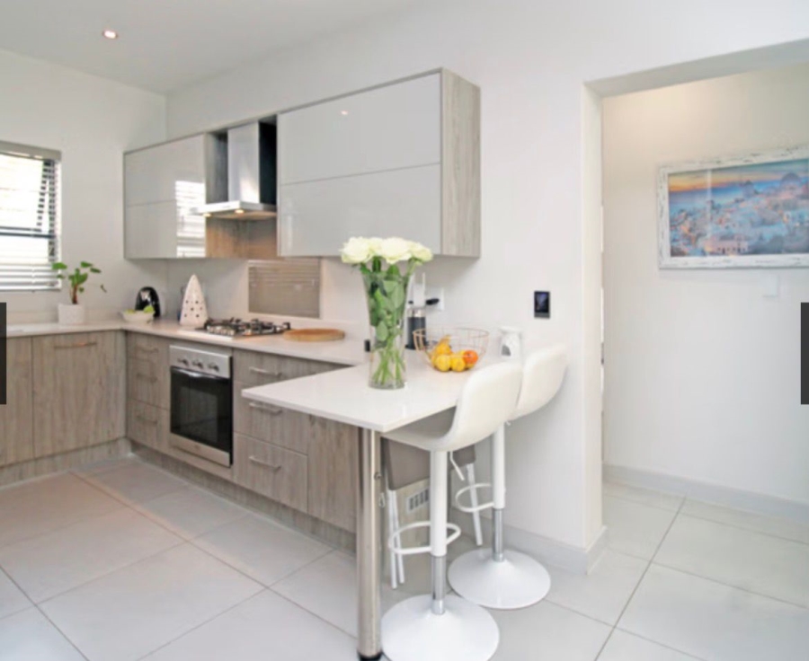 To Let 3 Bedroom Property for Rent in Broadacres Gauteng