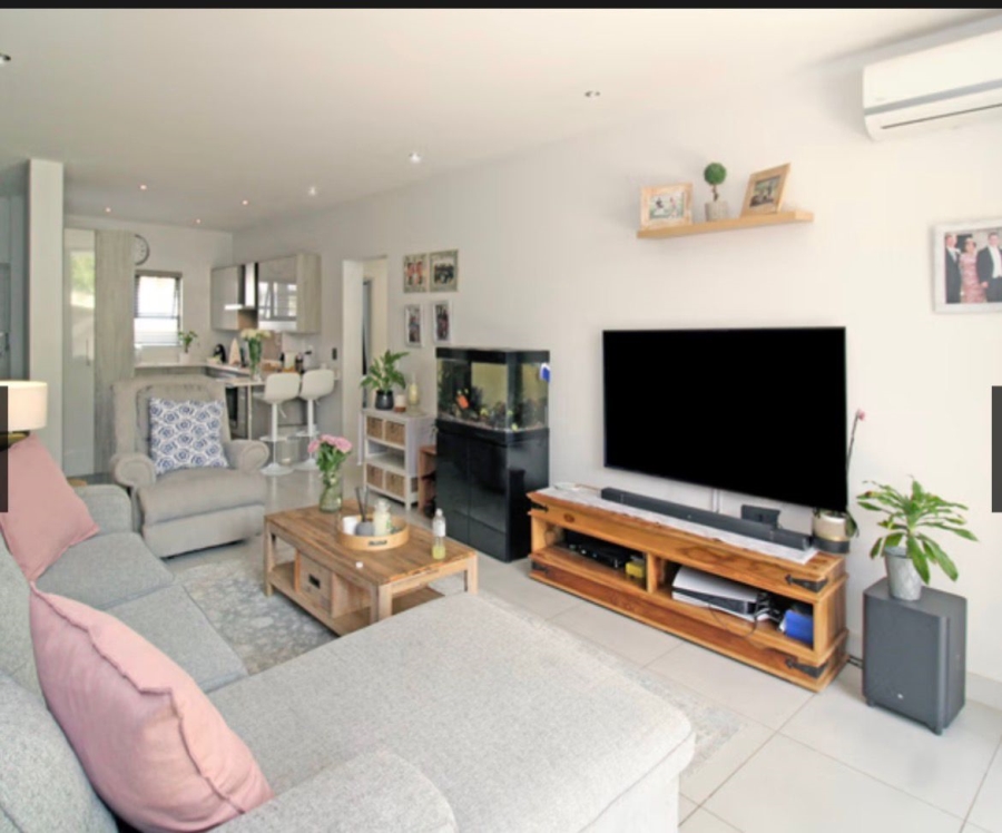 To Let 3 Bedroom Property for Rent in Broadacres Gauteng